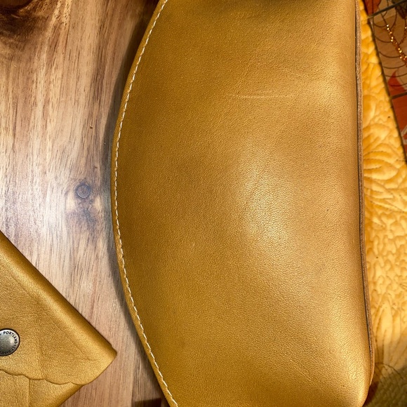 Portland leather mini crossbody bundle Honeycomb color. - Picture 2 of 8